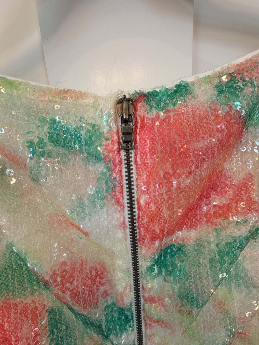 alice + olivia Rosie Abstract Garden Sequined Peplum Top - Picture 8 of 9